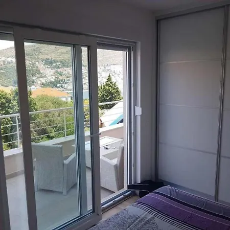 Laneli - Two Bedroom With Balcony And Partial Sea View Apartman *